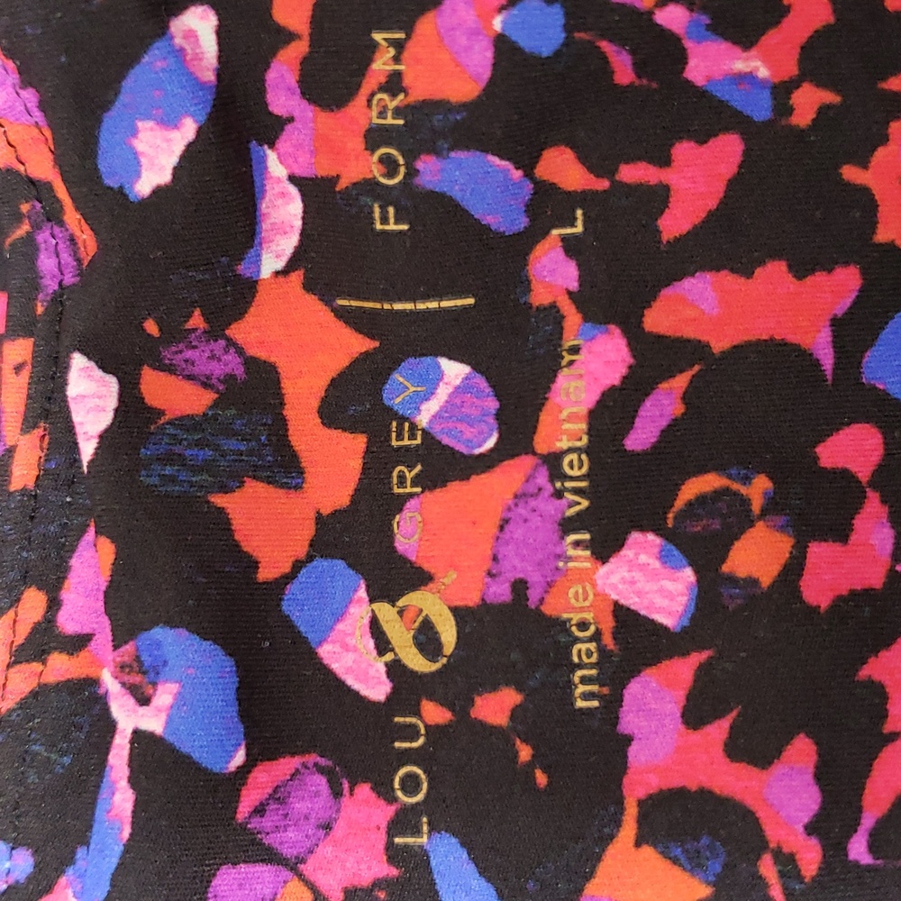 Lou & Grey Colorful Patterned Form Leggings - Picture 8 of 10